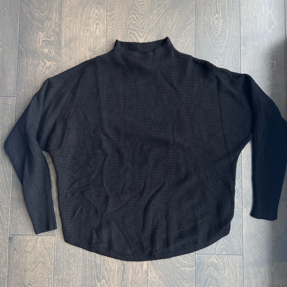 Sioni Black Ribbed Long Sleeve Mockneck top Size medium